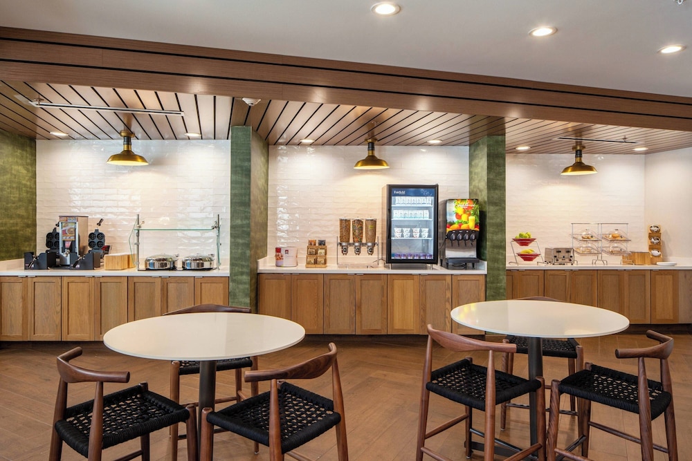 Fairfield by Marriott Inn & Suites Pensacola Pine Forest - photo 22