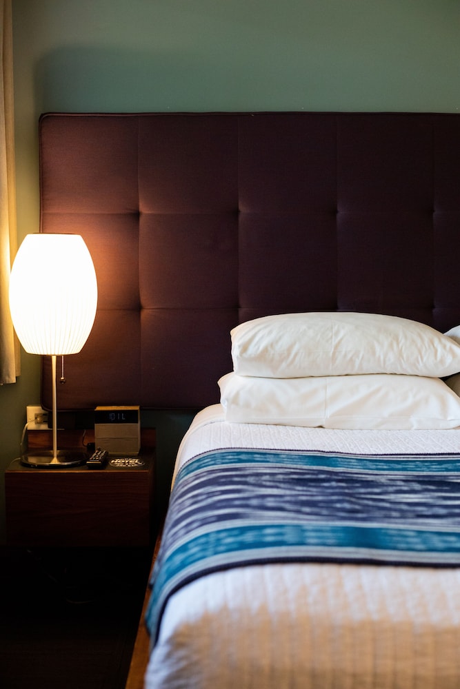 Modern Hotel - photo 12
