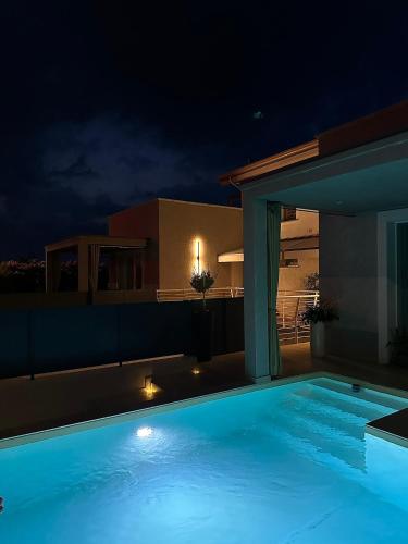 Isaia Luxury — 4-Star Luxury Hotel in San Martino Della Battaglia, Italy