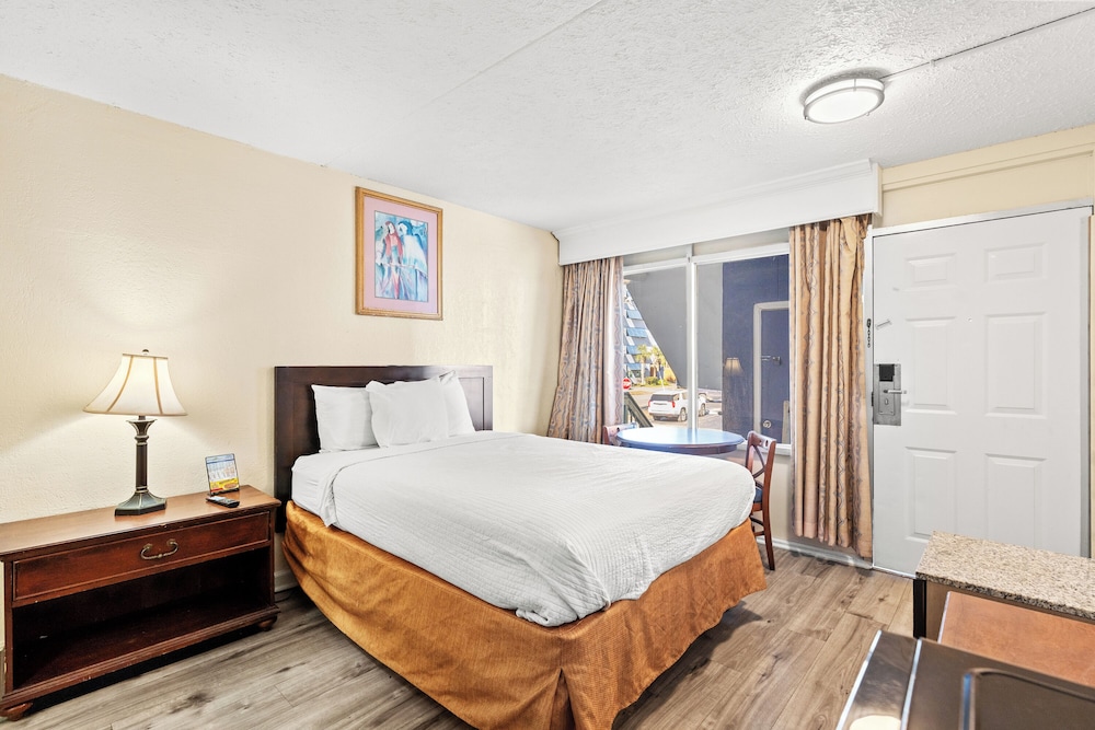 Ocean 5 Hotel - photo 13