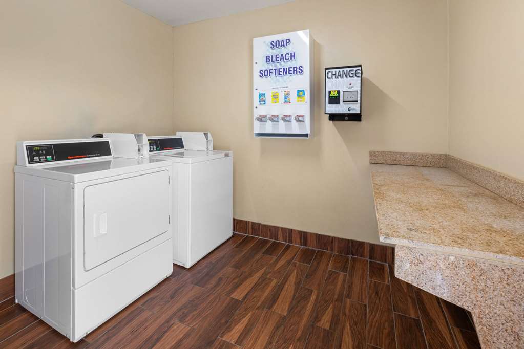 Days Inn by Wyndham Wauseon - photo 9