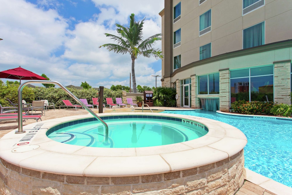 Hilton Garden Inn Victoria - photo 29