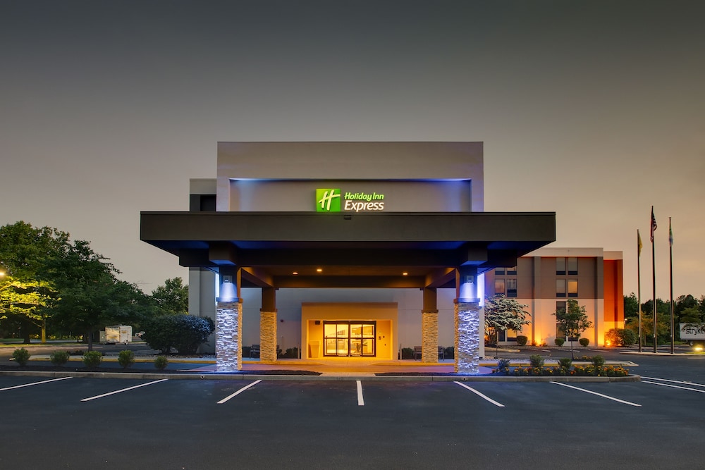 Holiday Inn Express Voorhees Mt. Laurel by IHG — hotel in Voorhees