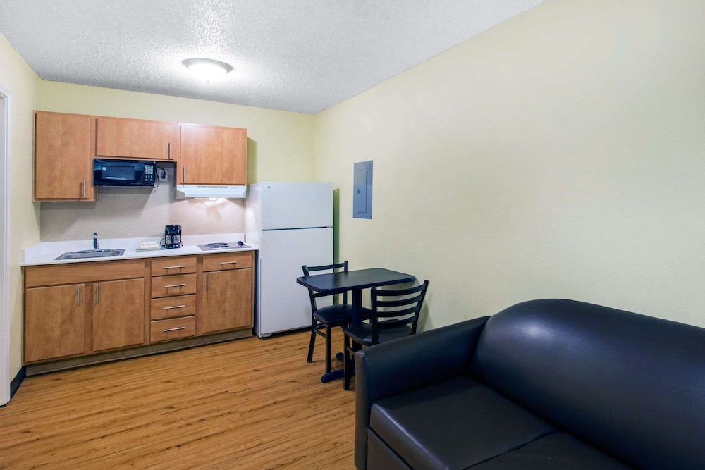 Hawthorn Extended Stay by Wyndham Lewisville - photo 24