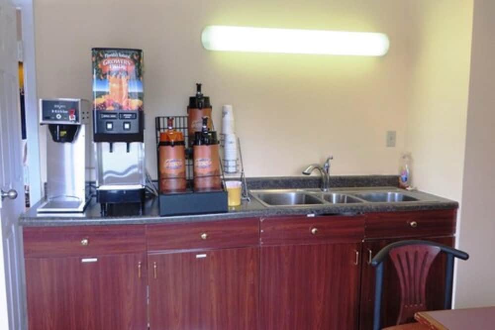 Days Inn by Wyndham Plainfield - photo 29