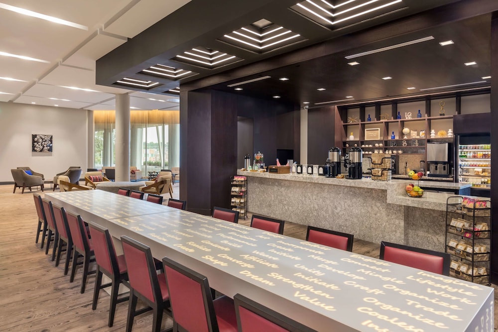 The Summit Hotel - photo 48