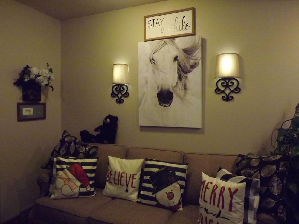 Crest Country Inn - photo 2