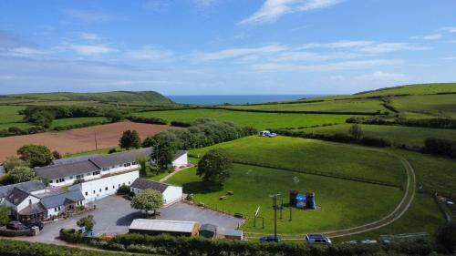 Coastland Holiday Park — 4-Star Luxury Hotel in Manorbier, United Kingdom