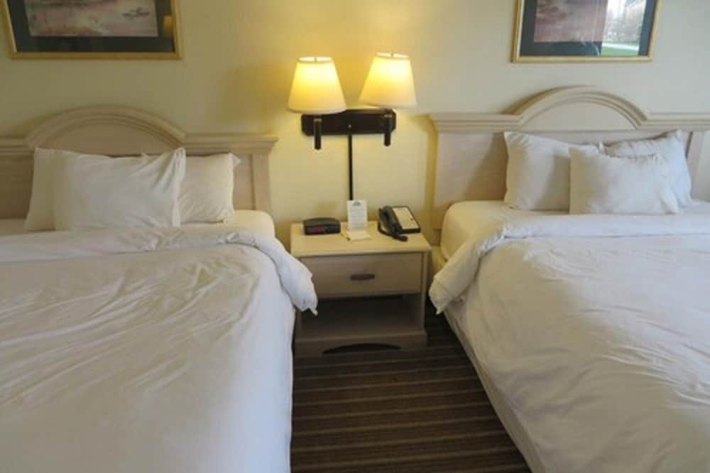 Days Inn by Wyndham Plainfield - photo 10