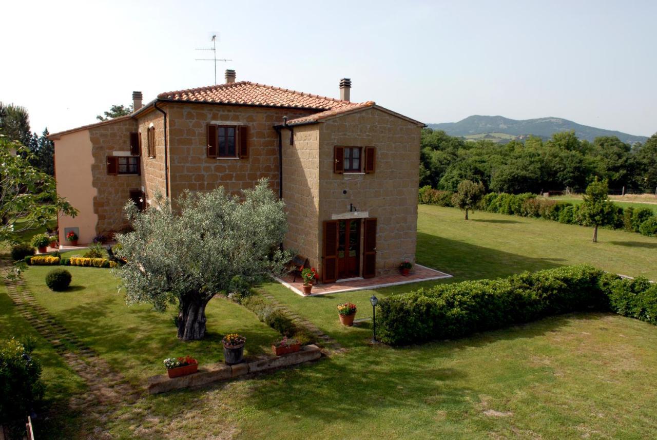 Poderone Vecchio - carbon neutral hotel in Sorano