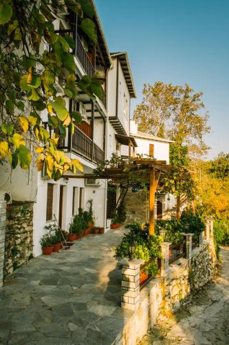 To Mpalkoni - carbon neutral hotel in Zagora