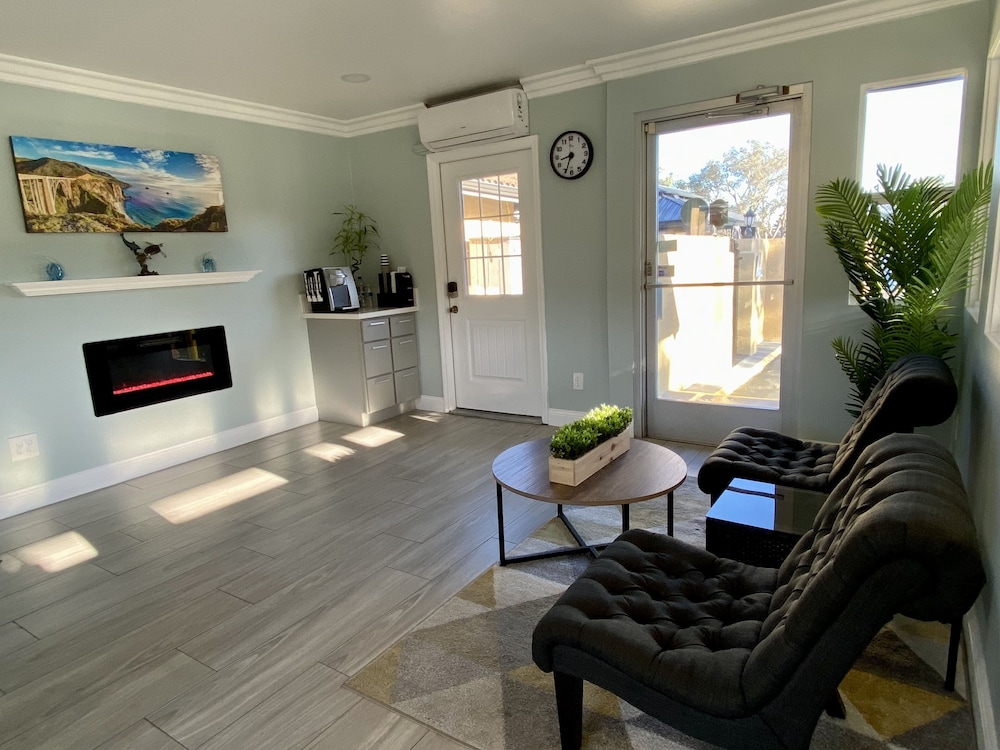 Aura Inn Monterey - photo 106