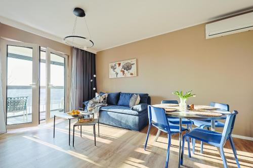 Meet and Greet apartament przy hali koncertowej — 4-Star Luxury Hotel in Lodz, Poland