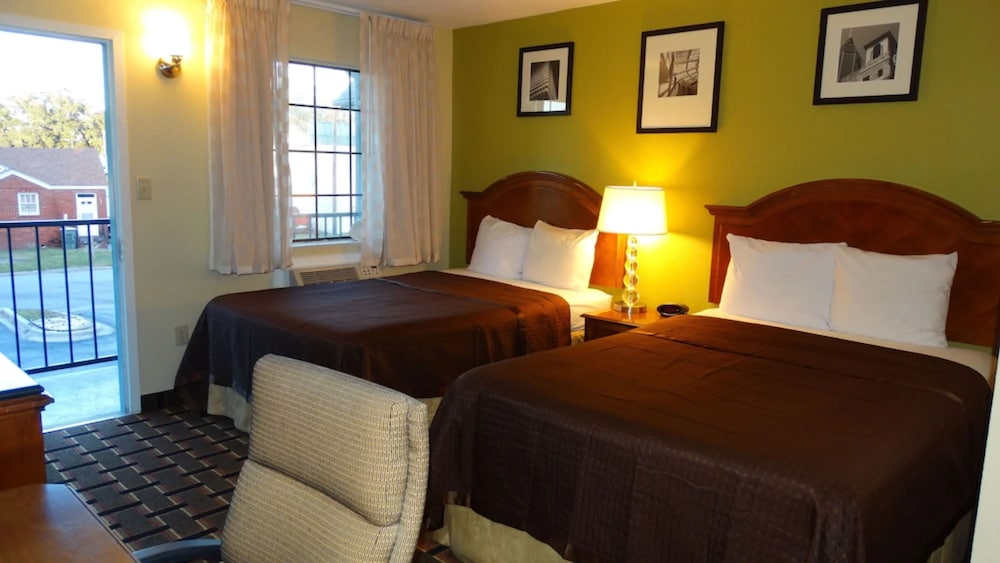 Travelodge by Wyndham Savannah Midtown - photo 20