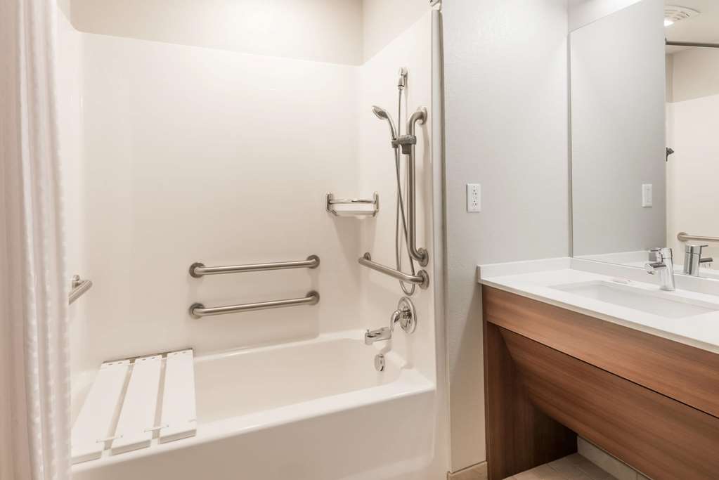 Microtel Inn & Suites By Wyndham Altoona - photo 6