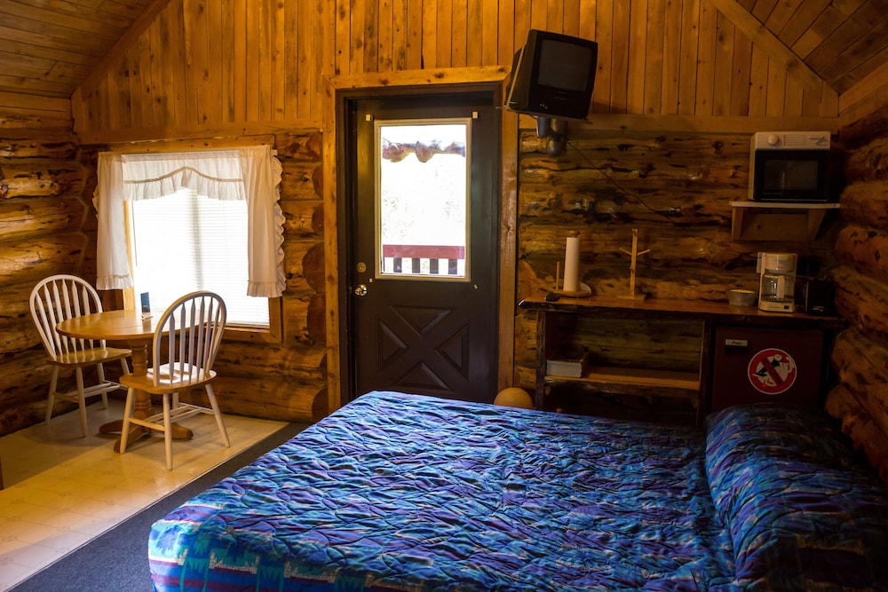 Midnight Sun Log Cabins - photo 43