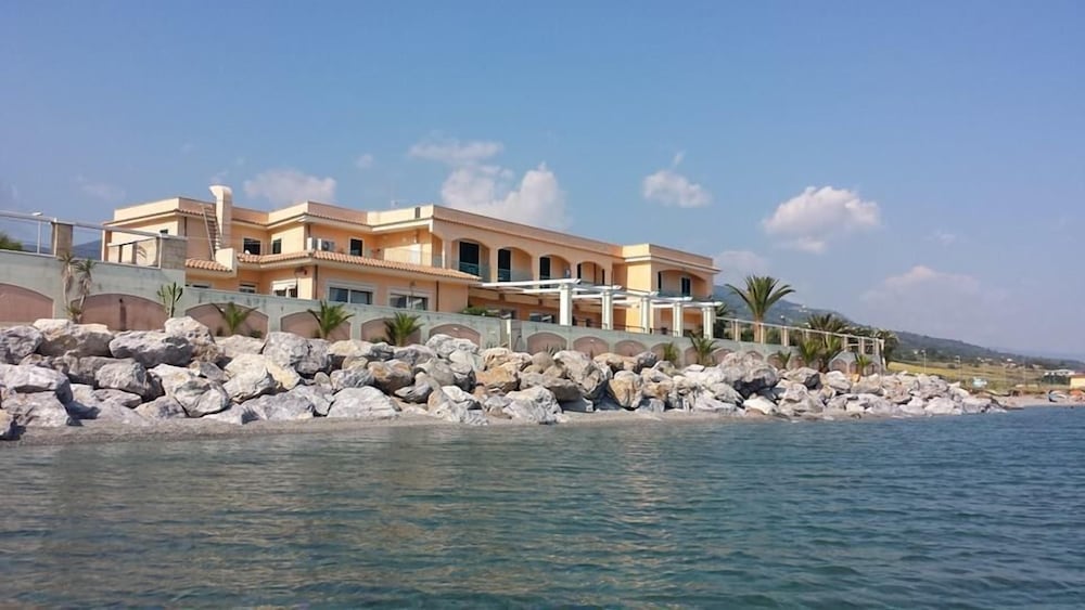 Hotel Ristorante La Lampara — hotel in Gizzeria