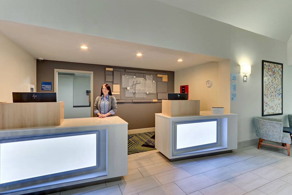 Holiday Inn Express Hotel & Suites Bad Axe by IHG - photo 57