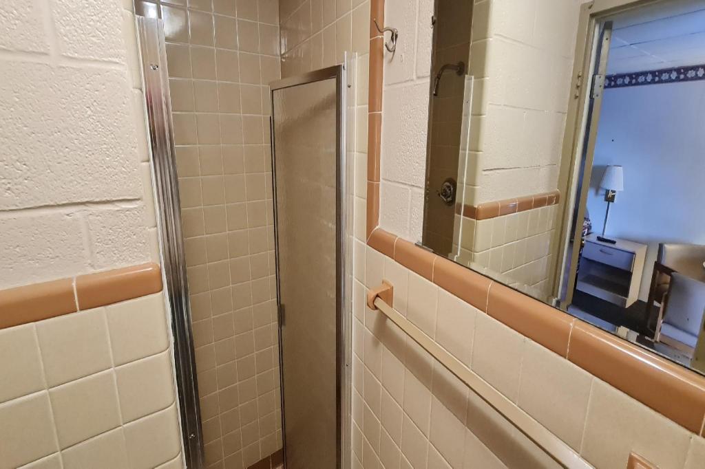DuBois Manor Motel - photo 21