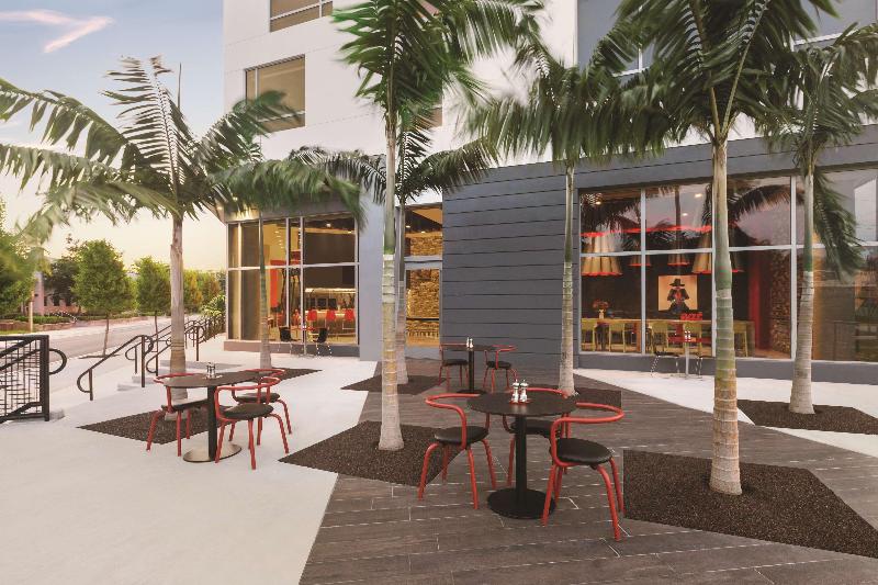 Kompose Boutique Hotel Miami Airport - photo 34