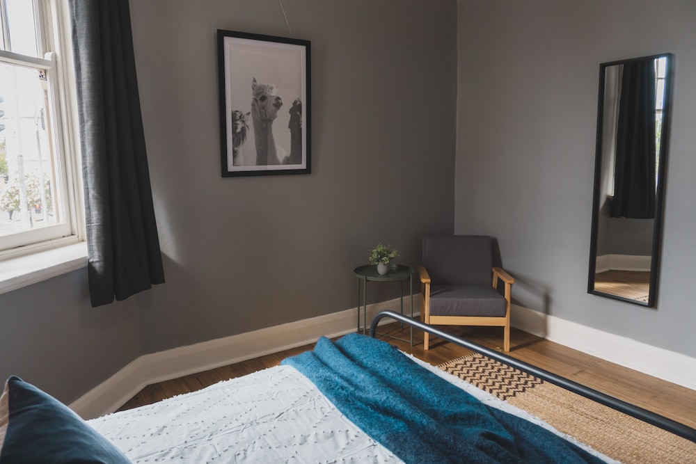 Royal Derby Hotel - last minute hotel in Melbourne