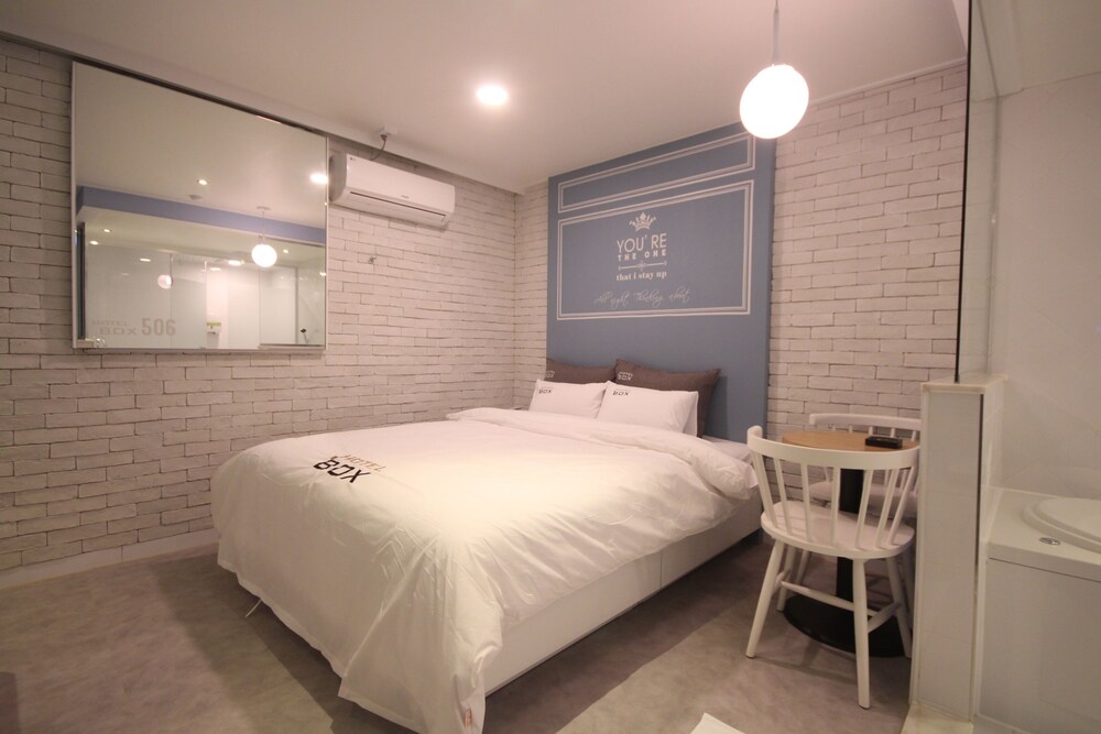 Box Hotel - carbon neutral hotel in Jeonju