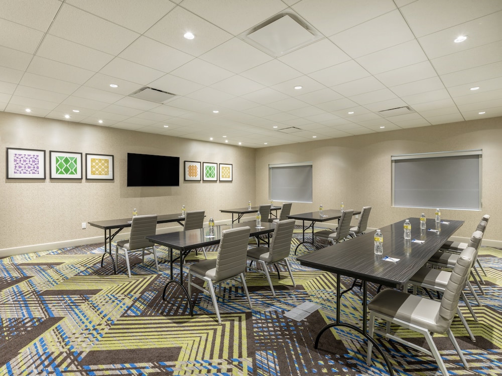Holiday Inn Express & Suites Watertown by IHG - photo 52