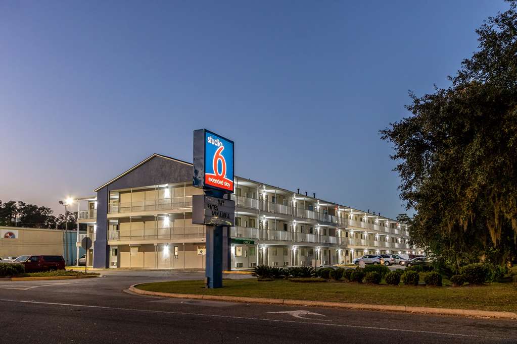 Studio 6 Savannah GA - photo 2