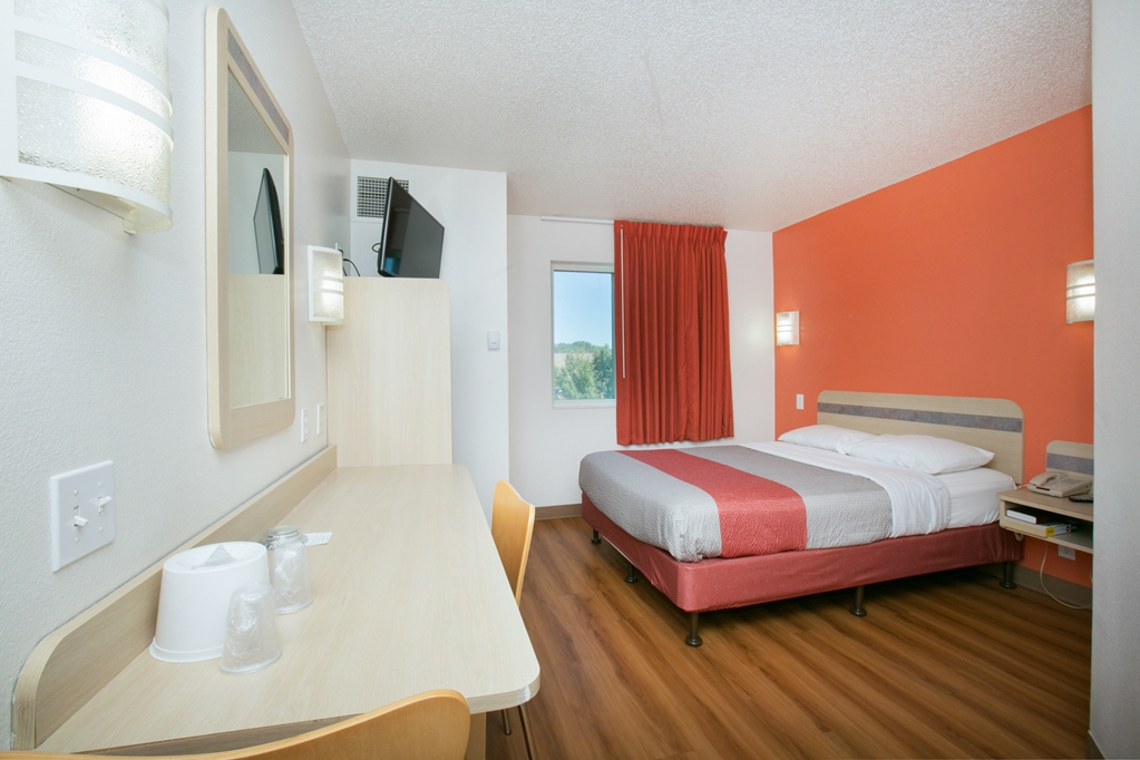 Motel 6 Brooklyn Center MN Minneapolis - photo 10