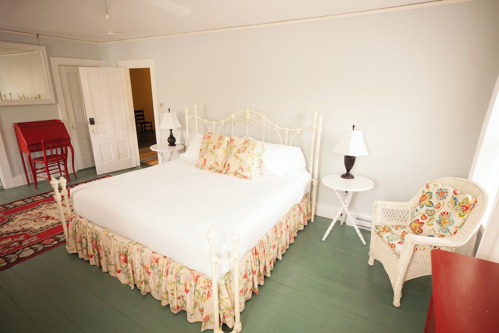 Yellow House Inn - photo 21