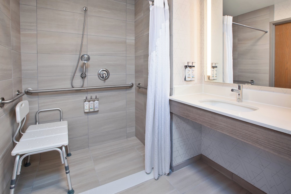 Holiday Inn Express & Suites Buffalo by IHG - photo 10