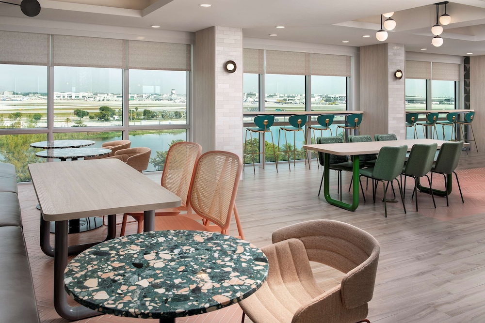 TRU by Hilton Miami Airport South Blue Lagoon FL - photo 25