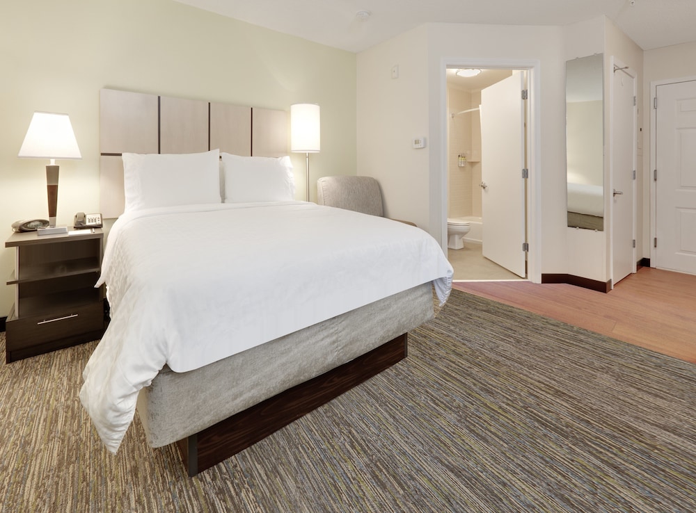 Candlewood Suites Salina an IHG Hotel - photo 5