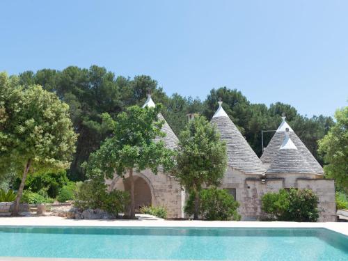 Trullo in Puglia with Pool and Valley Views — 4-Star Luxury Hotel in Ostuni, Italy