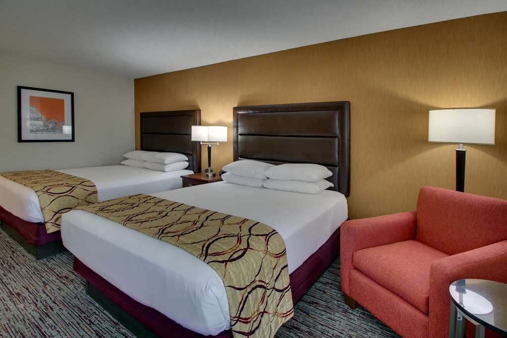 Drury Inn & Suites Evansville East - photo 37