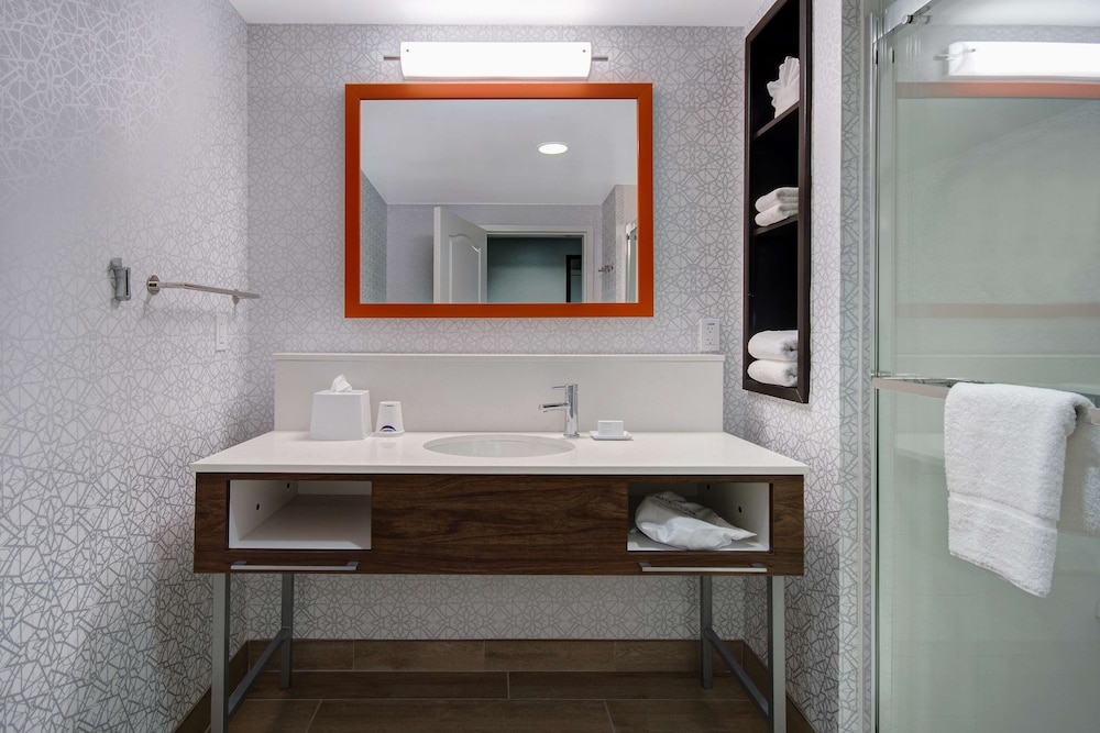 Hampton Inn & Suites Yonkers - photo 17