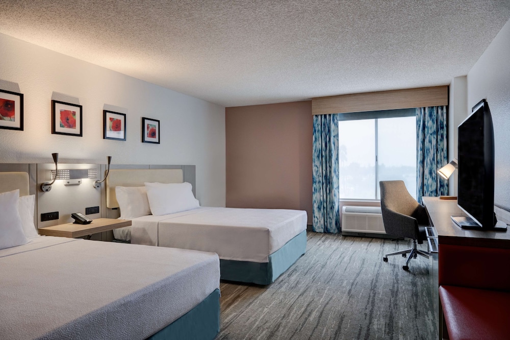 Hilton Garden Inn Anaheim Garden Grove - photo 7