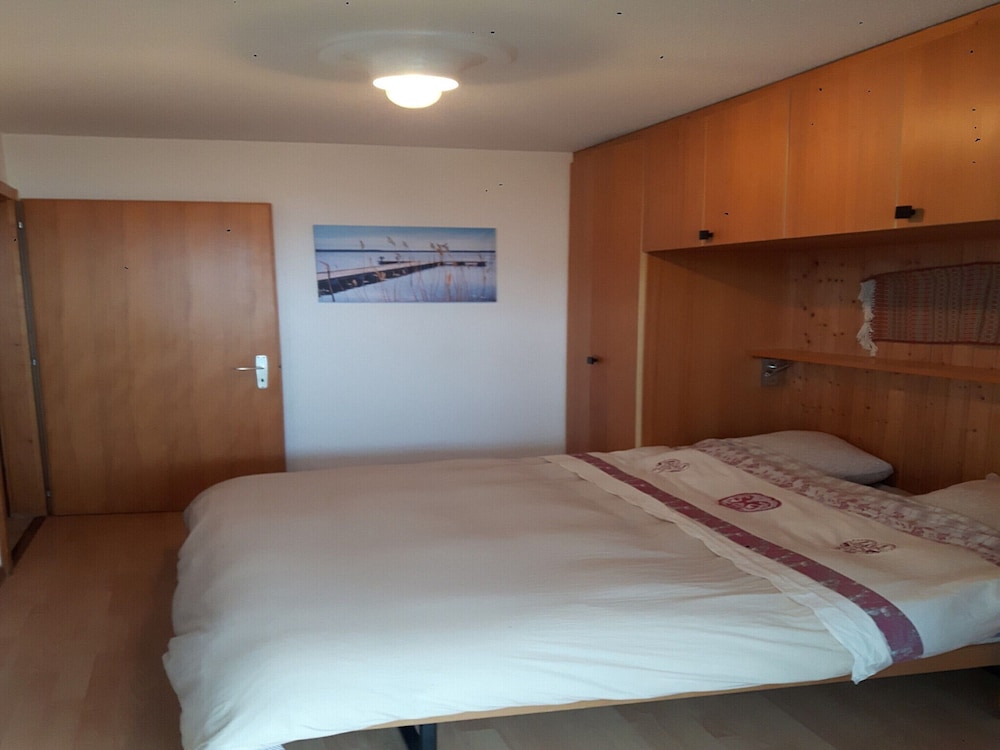 Apartment for 8 in Veysonnaz — 4-Star Luxury Hotel in Basse-Nendaz, Switzerland