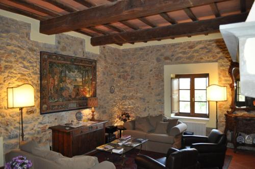 Agriturismo Morisfarms Santa Laura — 4-Star Luxury Hotel in Massa Marittima, Italy