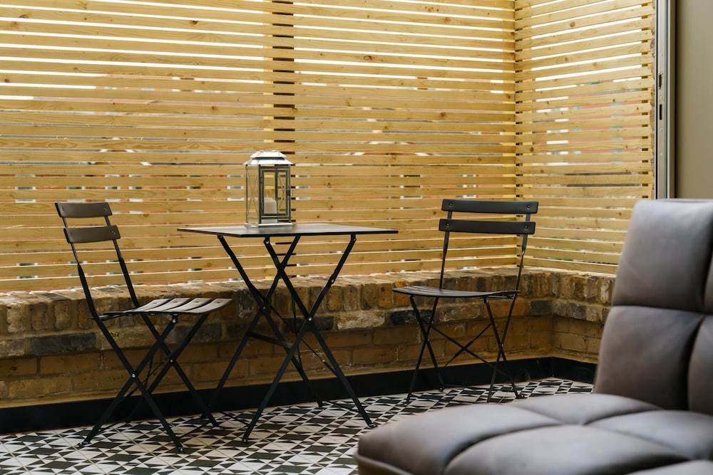 Les reflets du tarn - carbon neutral hotel in Unknown City