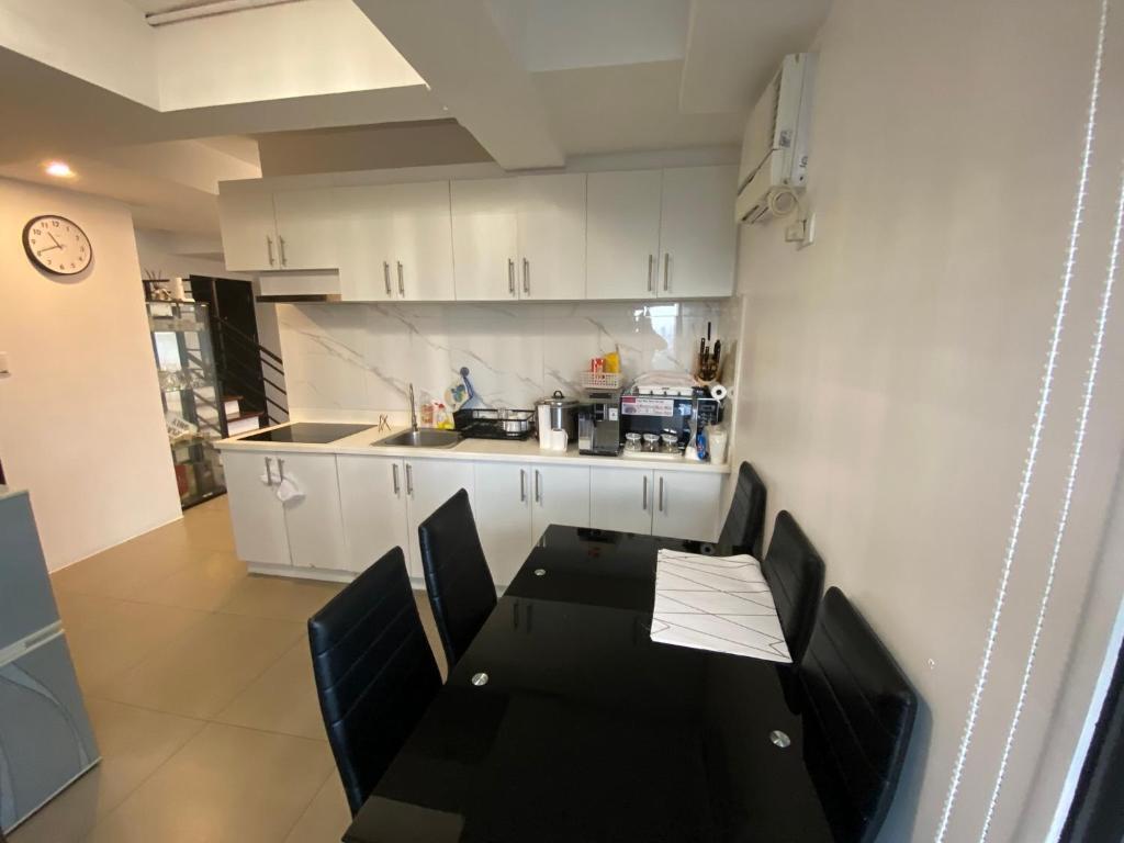 Penthouse suite at Porto Vita Towers in Cubao Quezon City — 4-Star Luxury Hotel in Manila, Philippines