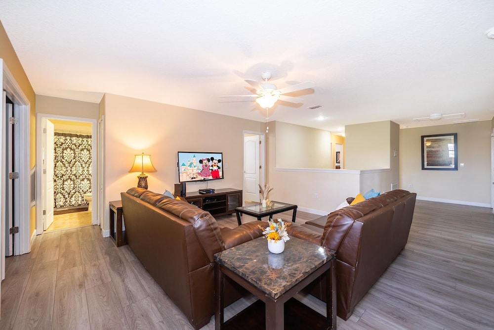 Orlandoasis by Avantstay 8bdr Pool Movie Theater Game Room Resort Access - photo 10