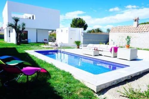 Villa Puerto Blanco con piscina privada AA WiFi — 4-Star Luxury Hotel in Vinaros, Spain