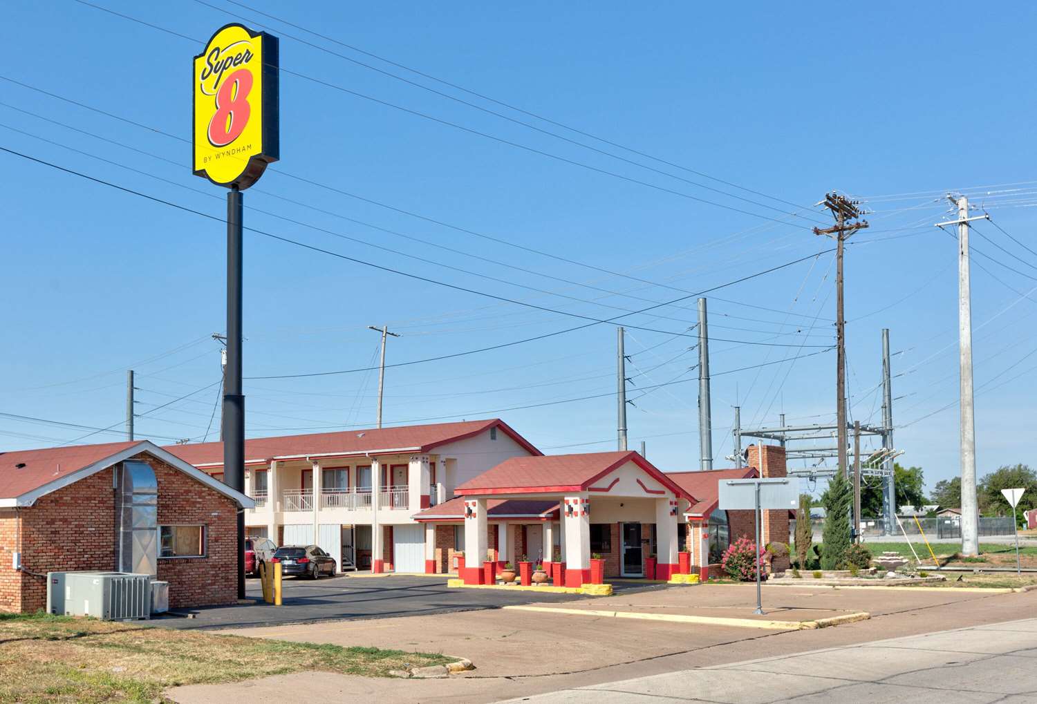 Super 8 By Wyndham Vernon - photo 6