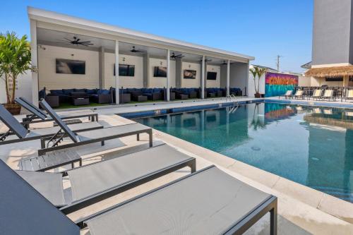 Seaport Suites - photo 2