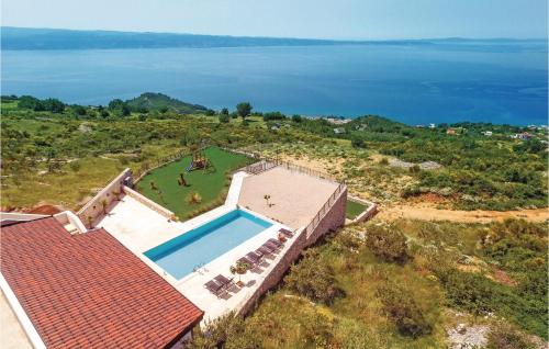 Eight Bedroom Holiday Home In Podstrana — 5-Star Luxury Hotel in Podstrana, Croatia