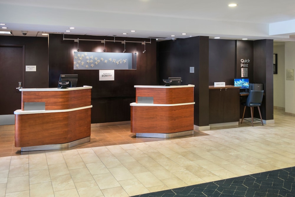 Courtyard by Marriott Philadelphia Plymouth Meeting - photo 5