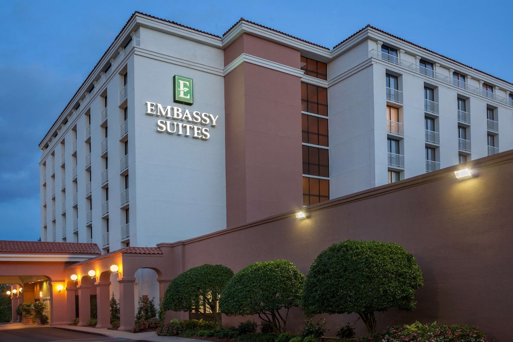 Embassy Suites Hotel Baton Rouge - photo 29