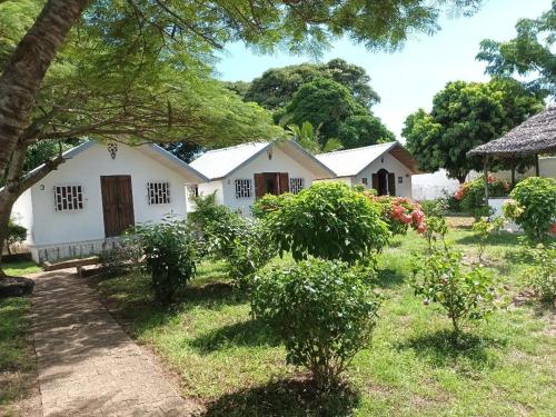 Hôtel bungalows La Pirogue — Sambava — photo 2