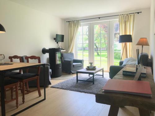 Remise Steuerrad rechts — 4-Star Luxury Hotel in Kappeln, Germany